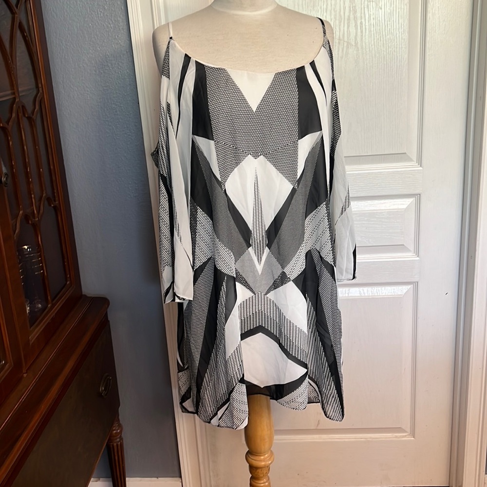 Lined Bisou Dress, black and white size 14